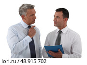 Boss happy with employee. Стоковое фото, агентство Ingram Publishing / Фотобанк Лори