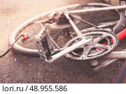 Closeup on a bike on the ground being pumped. Стоковое фото, агентство Ingram Publishing / Фотобанк Лори