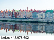 The picturesque embankment of Bruges in Yoshkar-Ola is made in the old European style of Flemish motifs, Northern Gothic, Old Russian style. Russia (2022 год). Стоковое фото, фотограф Константин Лабунский / Фотобанк Лори