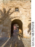 Alcudia Old Town in Majorca Porta des Moll Mallorca Balearic island of Spain. Стоковое фото, агентство Ingram Publishing / Фотобанк Лори
