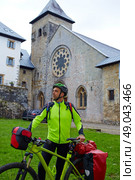 Roncesvalles begin of Way of Sain James biking in Navarra Pyrenees. Стоковое фото, агентство Ingram Publishing / Фотобанк Лори
