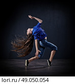Modern dancer girl (dark version) Стоковое фото, агентство Ingram Publishing / Фотобанк Лори