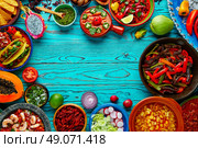 Mexican food mix copyspace frame colorful background Mexico. Стоковое фото, агентство Ingram Publishing / Фотобанк Лори