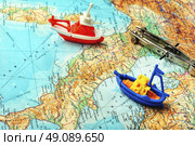 Marine map navigator. Стоковое фото, агентство Ingram Publishing / Фотобанк Лори