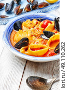seafood sauce and mussels. Стоковое фото, агентство Ingram Publishing / Фотобанк Лори