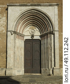 Architectural detail of entrance of a building, Orvieto, Terni Province, Umbria, Italy. Стоковое фото, агентство Ingram Publishing / Фотобанк Лори