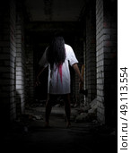 Zombie girl in old house. Стоковое фото, агентство Ingram Publishing / Фотобанк Лори