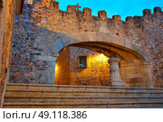 Caceres Arco de la Estrella Star arch sunset in Spain entrance to monumental city. Стоковое фото, агентство Ingram Publishing / Фотобанк Лори