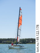 sailing on a lake - summer and sports theme. Стоковое фото, агентство Ingram Publishing / Фотобанк Лори