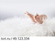 Little feet of a newborn baby. Стоковое фото, агентство Ingram Publishing / Фотобанк Лори