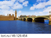 Big Ben London Clock tower in UK Thames river. Стоковое фото, агентство Ingram Publishing / Фотобанк Лори