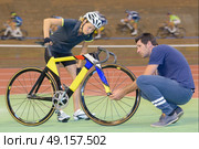 a deflated tire. Стоковое фото, агентство Ingram Publishing / Фотобанк Лори