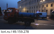 Водовозка. Стоковое видео, видеограф Клопотовская Мария / Фотобанк Лори