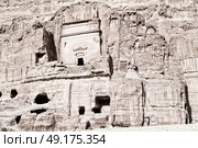 tomb in the antique site of petra in jordan the beautiful wonder of the world. Стоковое фото, агентство Ingram Publishing / Фотобанк Лори