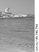  old mill in santorini       greece europe  and the    sky. Стоковое фото, агентство Ingram Publishing / Фотобанк Лори