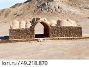 blur in iran near yazd the antique zoroastrian temple abandonated house and contruction. Стоковое фото, агентство Ingram Publishing / Фотобанк Лори