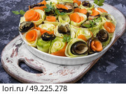 Vegetable chopped spiral. Salad from chopped eggplant, squash and carrots. Стоковое фото, агентство Ingram Publishing / Фотобанк Лори