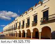 Valladolid city arcs arcade in Yucatan Mexico. Стоковое фото, агентство Ingram Publishing / Фотобанк Лори