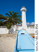 Puerto Morelos beach in Mayan Riviera Maya of Mexico. Стоковое фото, агентство Ingram Publishing / Фотобанк Лори