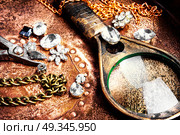 Making of handmade jewellery. precious stones for jewelry and tools for making jewelry. Стоковое фото, агентство Ingram Publishing / Фотобанк Лори