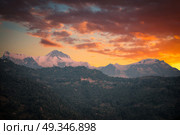 views of Mount Annapurna Himalayas, Nepal, Asia. Стоковое фото, агентство Ingram Publishing / Фотобанк Лори