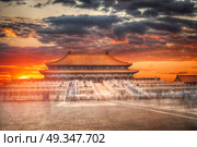 Forbidden City is the largest palace complex in the world. Located in the heart of Beijing, near the main square of Tiananmen. Forbidden City. Стоковое фото, агентство Ingram Publishing / Фотобанк Лори