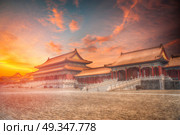 Forbidden City is the largest palace complex in the world. Located in the heart of Beijing, near the main square of Tiananmen. Forbidden City. Стоковое фото, агентство Ingram Publishing / Фотобанк Лори