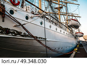 old sailing ship, frigate at anchor in the port of Gdynia, Poland. old sailing ship, frigate at anchor in the port. Стоковое фото, агентство Ingram Publishing / Фотобанк Лори