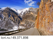 Benasque road in Pyrenees of Huesca Spain. Стоковое фото, агентство Ingram Publishing / Фотобанк Лори