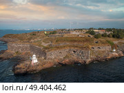 Scenic summer aerial view of Suomenlinna (Sveaborg) sea fortress in Helsinki, Finland. Стоковое фото, агентство Ingram Publishing / Фотобанк Лори