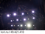 television crane. Shooting a TV show on the street. Стоковое фото, агентство Ingram Publishing / Фотобанк Лори