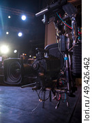 television crane. Shooting a TV show on the street. Стоковое фото, агентство Ingram Publishing / Фотобанк Лори
