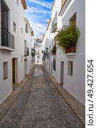 Altea white village in Alicante at Mediterranean Spain. Стоковое фото, агентство Ingram Publishing / Фотобанк Лори