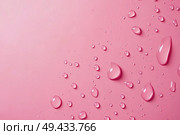 Капли воды на розовом фоне крупным планом. Стоковое AI-изображение, AI-художник Александр Жуков / Фотобанк Лори