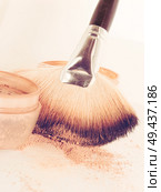 set of face powder with brush. close up. Стоковое фото, агентство Ingram Publishing / Фотобанк Лори