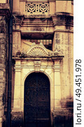 Metalic gate with with iron ornaments, Enter to a oldgothic church. Стоковое фото, агентство Ingram Publishing / Фотобанк Лори