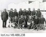 Команда "Сура" Пенза. Хоккей с мячом. 1985 год. Редакционное фото, фотограф Retro / Фотобанк Лори