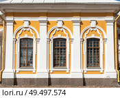 Окна Ботного домика. Санкт-Петербург. Редакционное фото, фотограф Александр Щепин / Фотобанк Лори