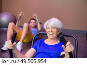 abdominal exercise equipment for build six-pack muscle. Стоковое фото, агентство Ingram Publishing / Фотобанк Лори