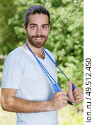 portrait of man keeping fit outdoors. Стоковое фото, агентство Ingram Publishing / Фотобанк Лори
