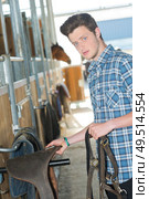 stable boy. Стоковое фото, агентство Ingram Publishing / Фотобанк Лори