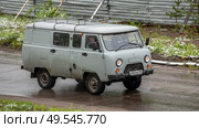 Автомобиль УАЗ-452. Редакционное фото, фотограф Анатолий Володин / Фотобанк Лори