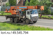 Автомобиль автокран МАЗ-25 тонн. Редакционное фото, фотограф Анатолий Володин / Фотобанк Лори