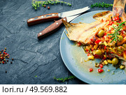Plaice flounder or flat-fish baked with vegetables. Fried fish with vegetable filling. Fried plaice with vegetables. Стоковое фото, агентство Ingram Publishing / Фотобанк Лори