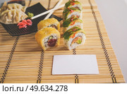 Fushion food of modern california roll and gyoza. Стоковое фото, агентство Ingram Publishing / Фотобанк Лори