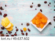 dried apples , pineapple and berreis around blue background. flat lay. Стоковое фото, агентство Ingram Publishing / Фотобанк Лори