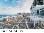 seaside cafe at Little venice district of Mykonos island, Greece. Mykonos island, Greece. Стоковое фото, агентство Ingram Publishing / Фотобанк Лори