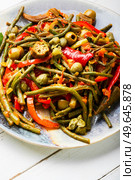 Vegetarian diet ragout, steamed vegetables. Healthy food Lenten menu. Appetizing dish of stewed vegetables. Стоковое фото, агентство Ingram Publishing / Фотобанк Лори