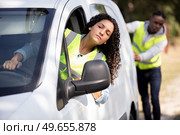 young couple after a car breakdown. Стоковое фото, агентство Ingram Publishing / Фотобанк Лори