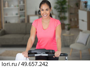 happy beautiful woman on a stepper machine. Стоковое фото, агентство Ingram Publishing / Фотобанк Лори